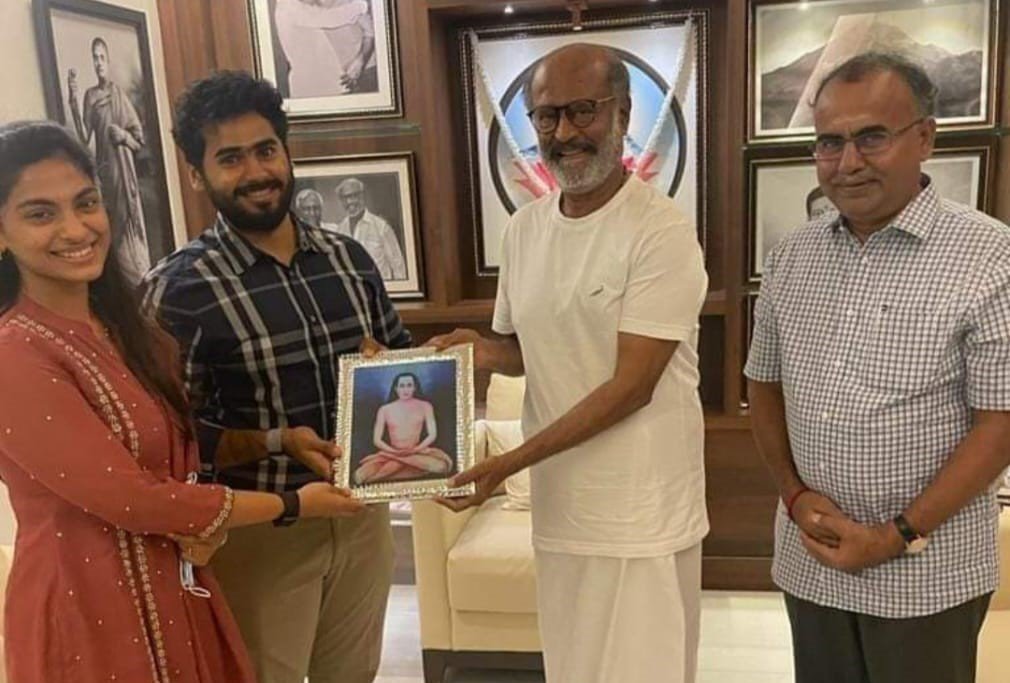 எஸ்.பி.வேலுமணி அண்ணன் மகனை வாழ்த்திய நடிகர் ரஜினிகாந்த்