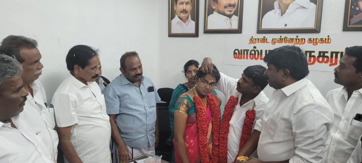 வால்பாறை திமுக அலுவலகத்தில் சமூக சீர்திருத்த திருமணம்