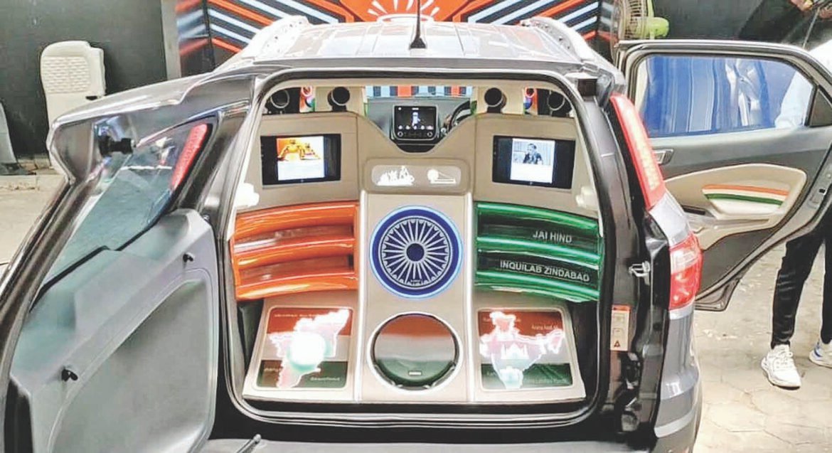 Coimbatore Car Decorators design car to honour Freedom Fighters