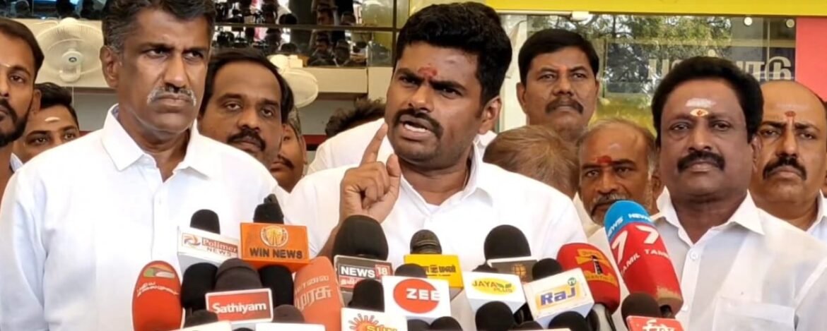 சீமானுக்கு அங்கீகரிக்கப்பட்ட கட்சி என்றால் என்ன என்று தெரியுமா – அண்ணாமலை கேள்வி