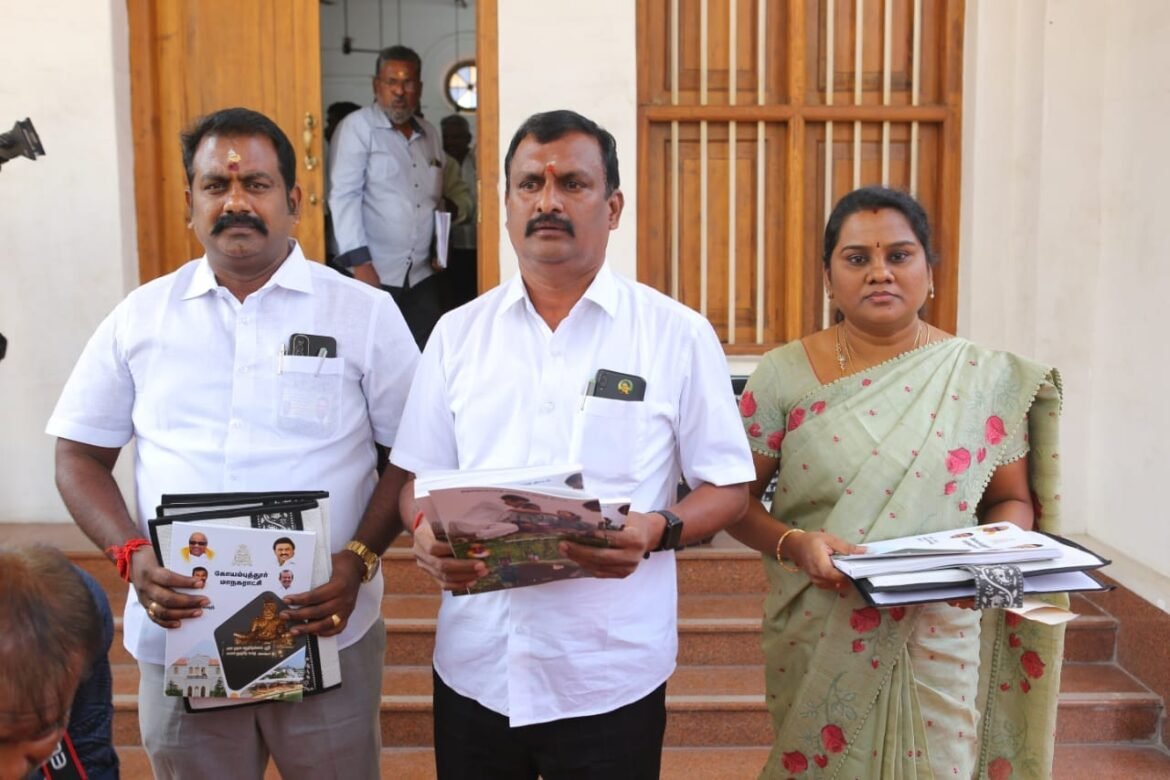 வெங்காய பட்ஜெட் – விமர்சித்த அதிமுக கவுன்சிலர்கள்