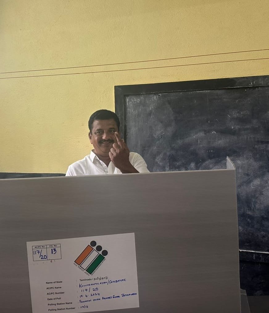 சட்டமன்ற உறுப்பினர் பி.ஆர்.ஜி அருண்குமார் வாக்களித்தார்