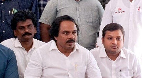 ஆவின் கடை அமைக்க முன் வரலாம் : அமைச்சர் கோவையில் பேட்டி