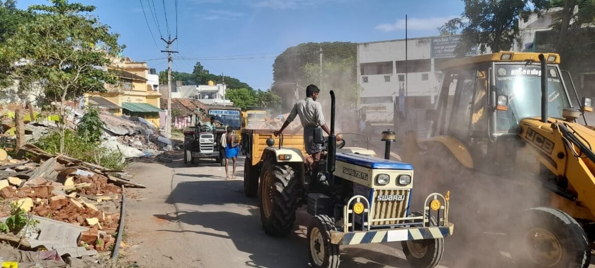 நெடுஞ்சாலைத்துறை நடவடிக்கையால் வீடுகளை இழந்தவர்களுக்கு மாற்று இடம் வழங்க அரசு பரிசீலனை…