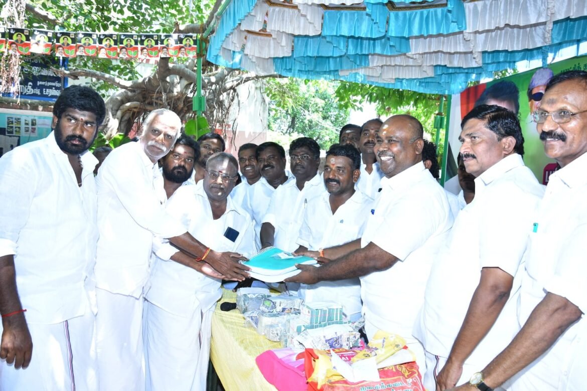 உறுப்பினர் அடையாள அட்டை வழங்கும் நிகழ்ச்சி…..