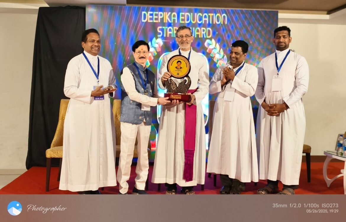 நைட்டிங்கேல் கல்வி குழும தலைவருக்கு நட்சத்திர கல்வியாளர் விருது