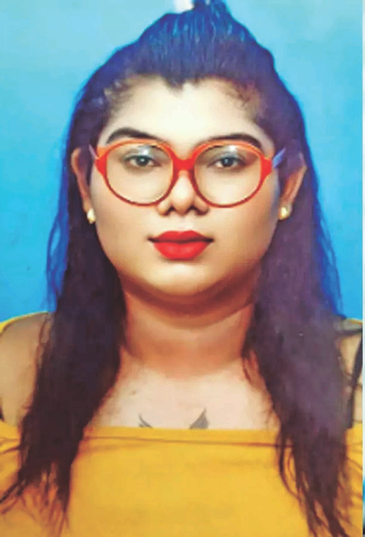 நீட் தேர்வில் பங்கேற்கும் தமிழகத்தின் முதல் திருநங்கை கோவையைச் சேர்ந்த இந்திரஜா