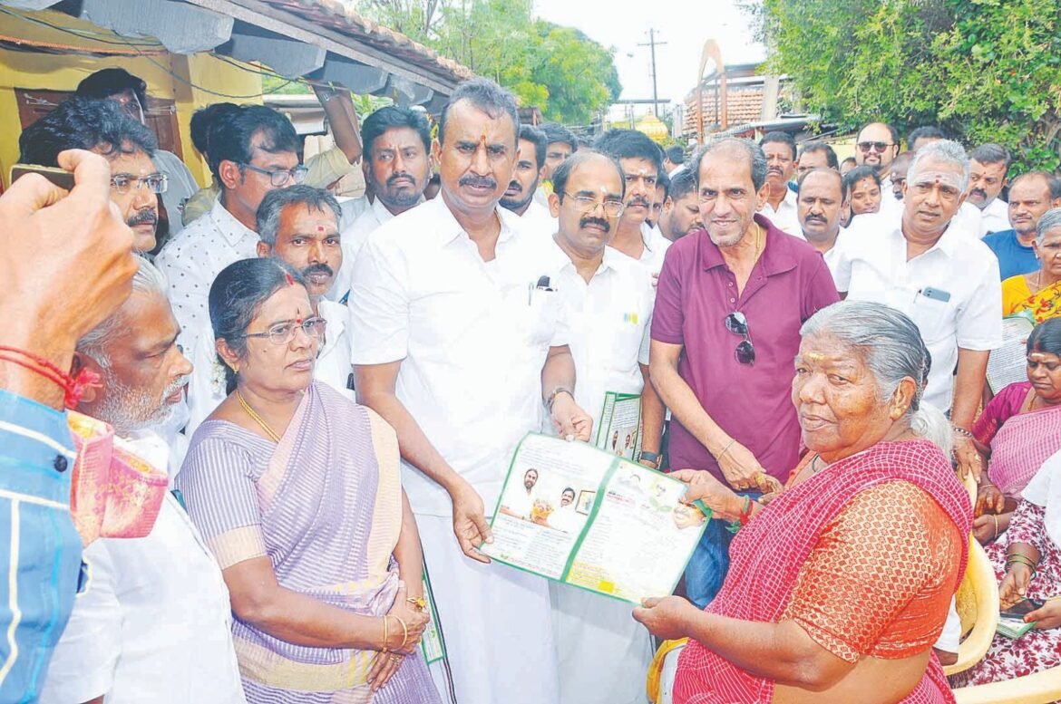 எடப்பாடி பழனிச்சாமி முதல்வராக பதவி ஏற்கும் நாளே தமிழகத்திற்கு விடிவுகாலம் – முன்னாள் அமைச்சர் எஸ்.பி.வேலுமணி பேச்சு