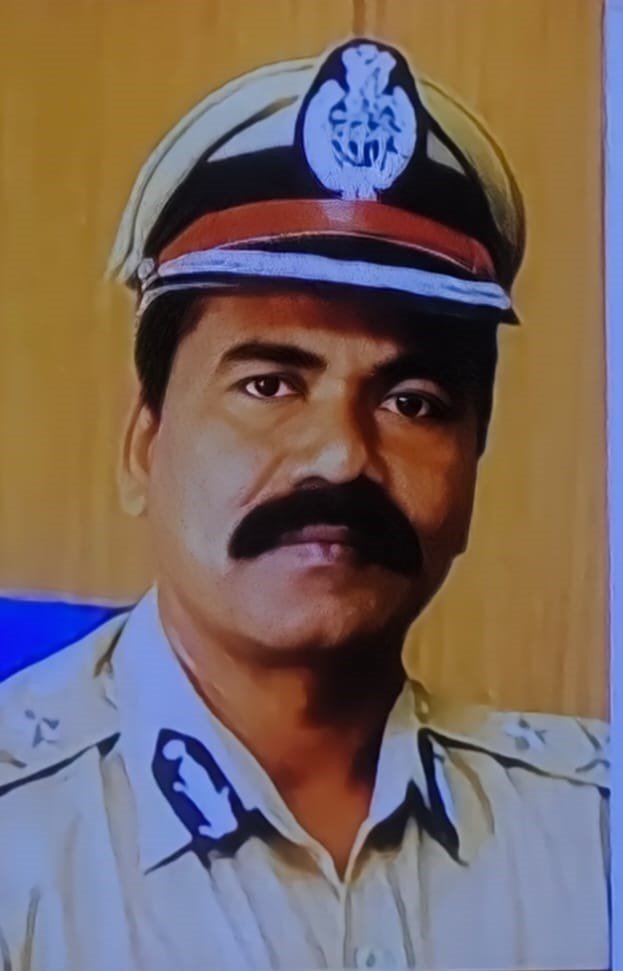 சிறுவன் கடத்தப்பட்ட வழக்கில், ஏடிஜிபி ஜெயராமனை சீருடையுடன் கைது
