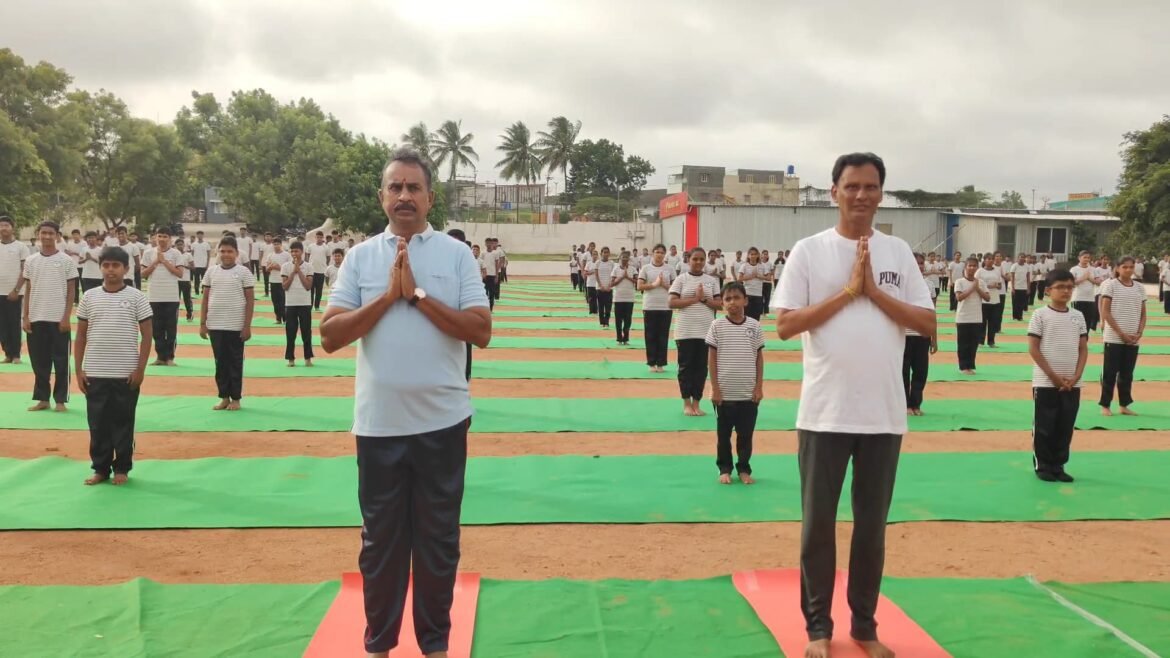 பிருந்தாவன் வித்யாலயா  பள்ளியில் யோகா தின விழா!