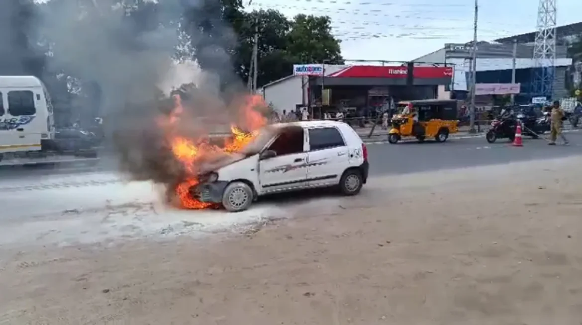 திடீரென தீப்பிடித்த கார் – கோவையில் பரபரப்பு, உடலுக்கு சேதம் இல்லாமல் உயிர் தப்பினார் உரிமையாளர்