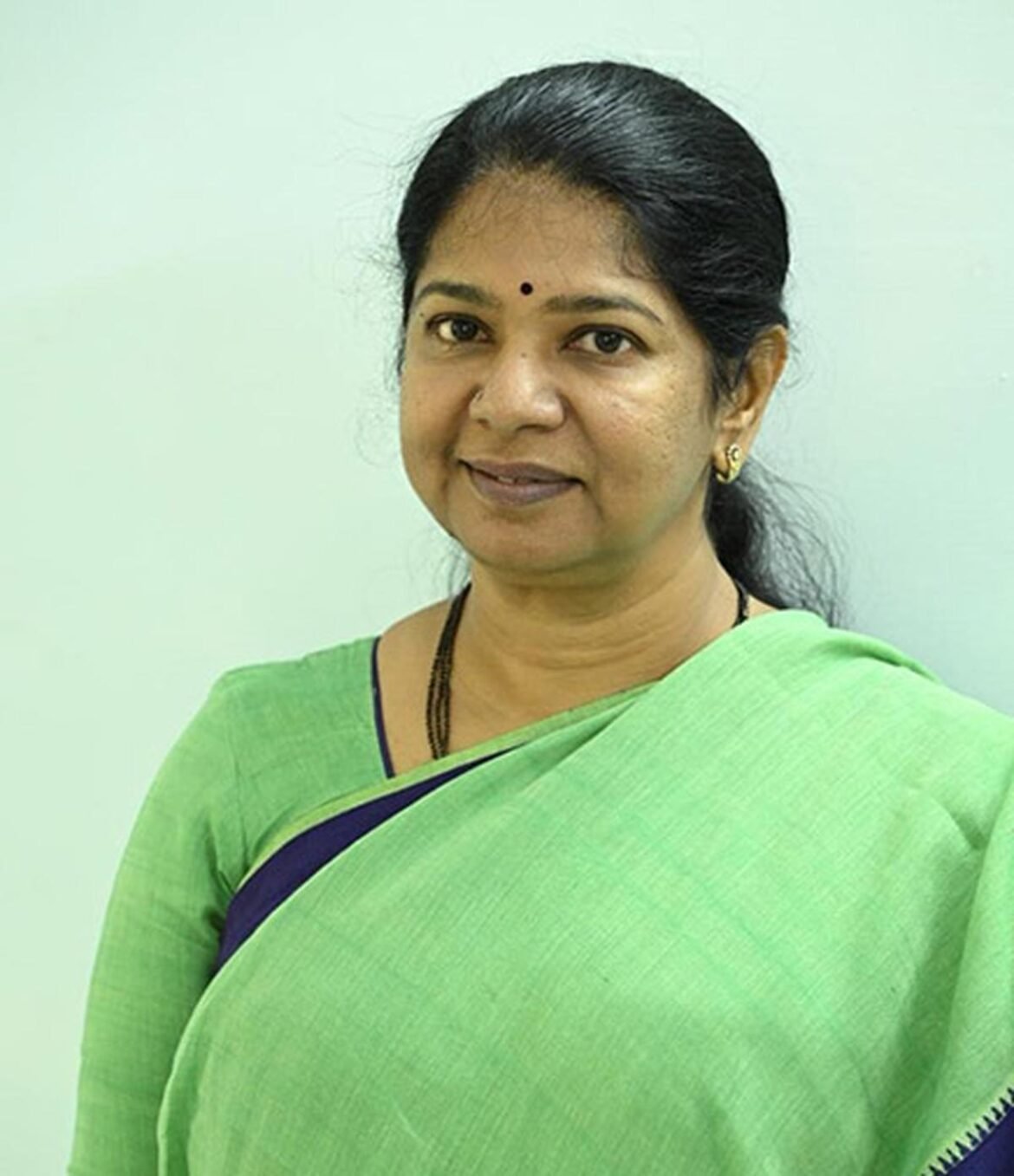 தனித்துப் போட்டியிடும் விஜய்க்கு all the best கூறிய  திமுக எம்.பி. கனிமொழி 