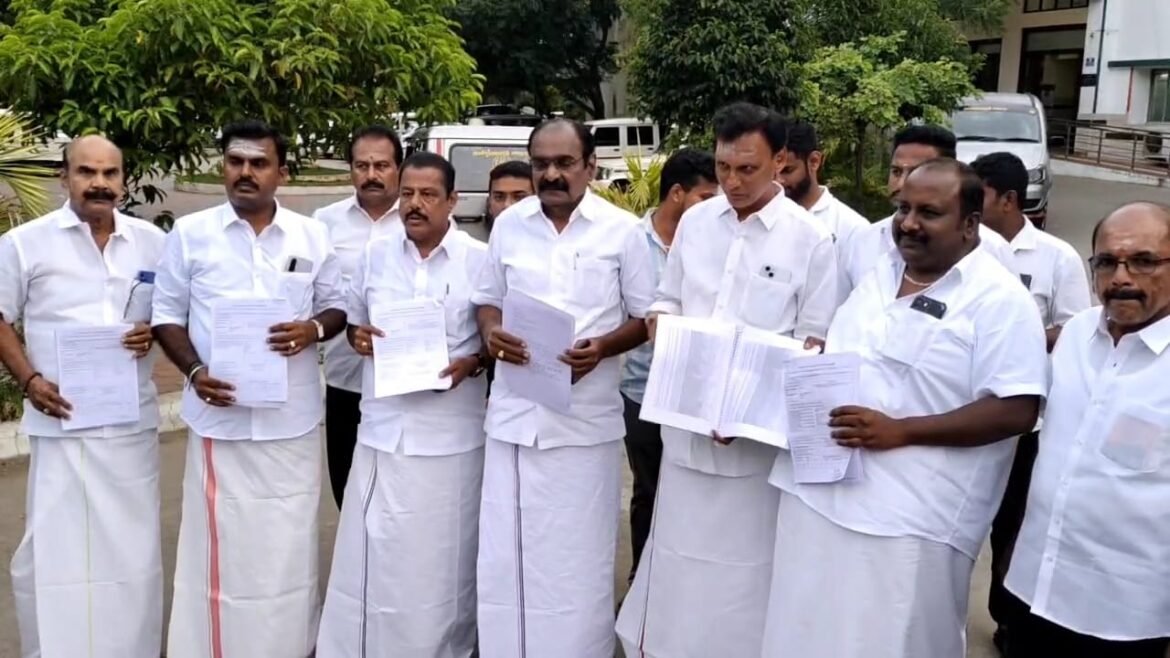 கிணத்துக்கடவில் 12 ஆயிரம் வாக்காளர்கள் பெயர் இருமுறை பதிவு – எம்.எல்.ஏ தாமோதரன் மனு