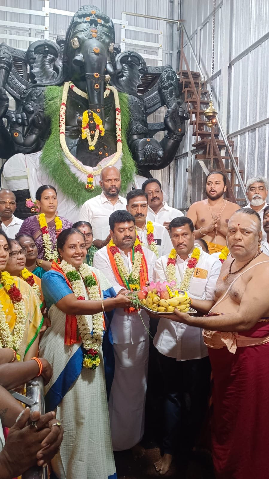 சி பி ராதாகிருஷ்ணன் வெற்றி பெற சிறப்பு பூஜை