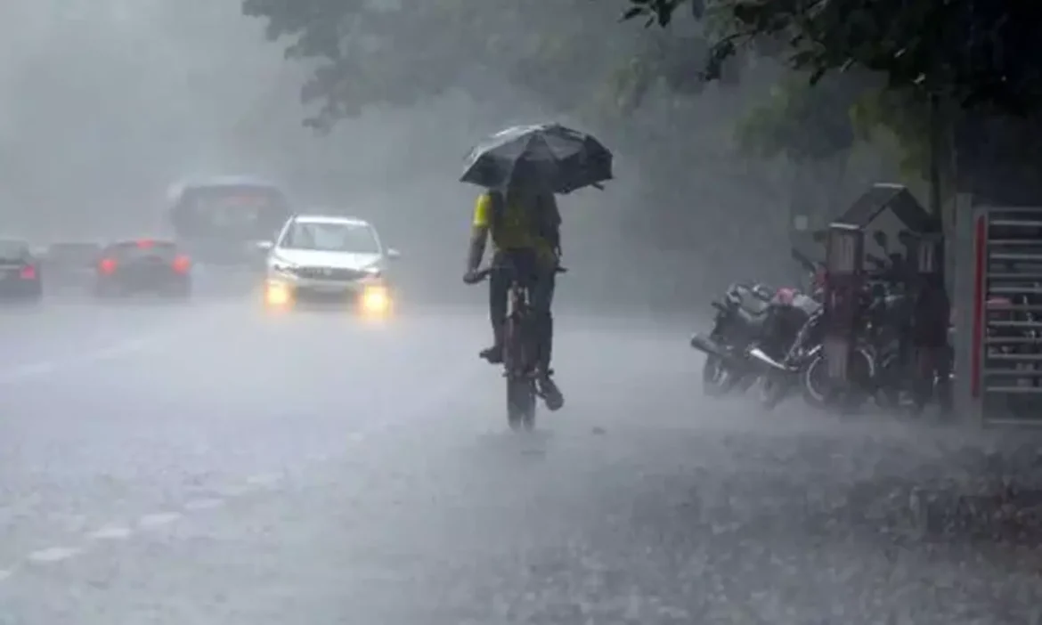 நாளை தமிழகத்தில் 15 மாவட்டங்களில் கனமழை பெய்யும் வாய்ப்பு – வானிலை ஆய்வு மையம் எச்சரிக்கை