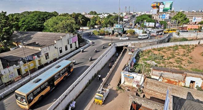 கோவை அவிநாசி மேம்பாலத்தில் கண்காணிப்பு கேமரா பொருத்த கோரிக்கை; போக்குவரத்து பாதுகாப்பு மற்றும் பொதுமக்கள் நலன் உயர்த்தும் நடவடிக்கைகள் பரிசீலனை