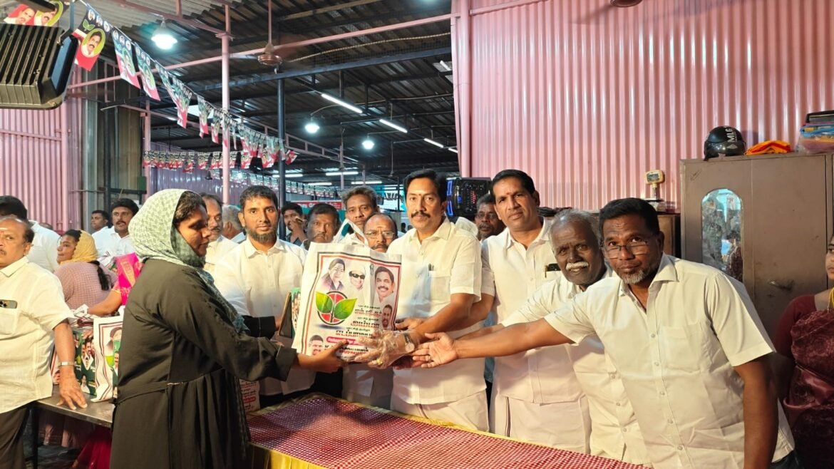 முன்னாள் ஜெயலலிதாவின் 78-வது பிறந்தநாளையொட்டி நலத்திட்ட உதவிகளை வழங்கினார் சட்டமன்ற உறுப்பினர் கே.ஆர்.ஜெயராம்