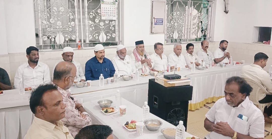 கோவையில் அனைத்து வியாபாரிகள் சங்கம் சார்பில் இப்தார் நோன்பு திறக்கும் நிகழ்வு