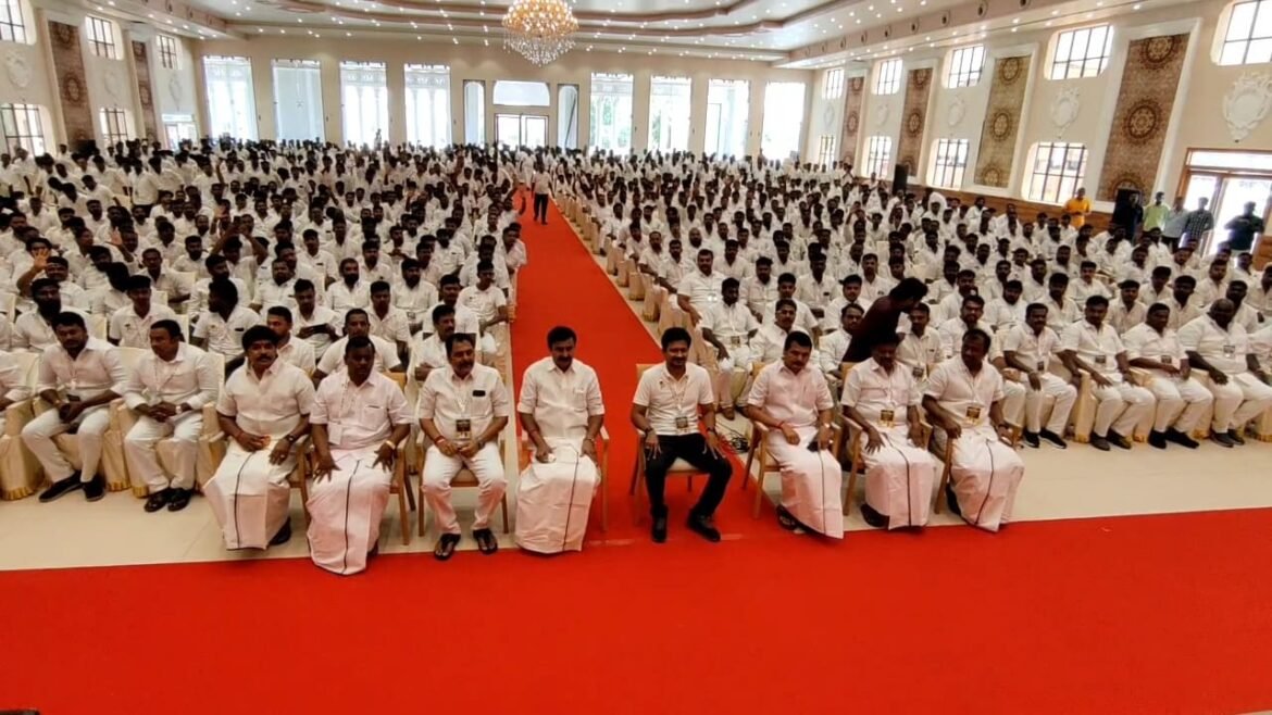 தேர்தல் பணிக்குத் தயாராக இளைஞரணி: கோவையில் உதயநிதி ஸ்டாலின் ஆலோசனை