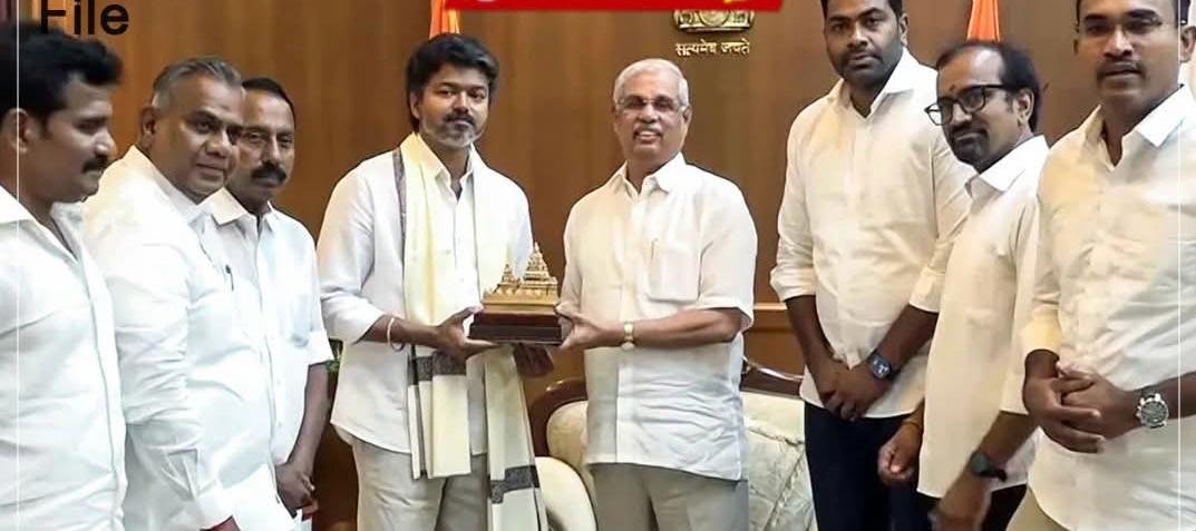 விஜய்க்கு பதவியேற்க அழைப்பு விடுத்த ஆளுநர்