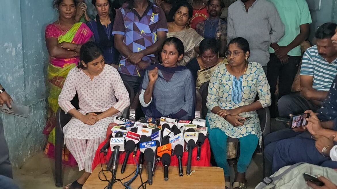 “எனக்கு நிதி வேண்டாம்… என் குழந்தைக்கு நீதி வேண்டும்” – சூலூர் சிறுமி தாயார் உருக்கம்