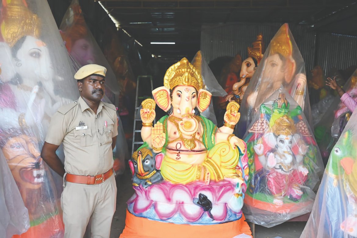 கோவை மாவட்டத்தில் 2,380 விநாயகர் சிலைகள் பிரதிஷ்டைக்கு காவல்துறை அனுமதி