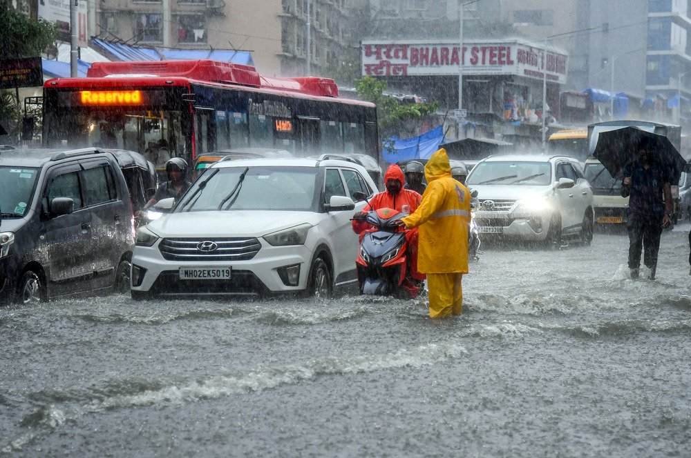 நாளை 24 மாவட்டங்களில் கனமழைக்கு வாய்ப்பு: சென்னை வானிலை ஆய்வு மையம் எச்சரிக்கை!