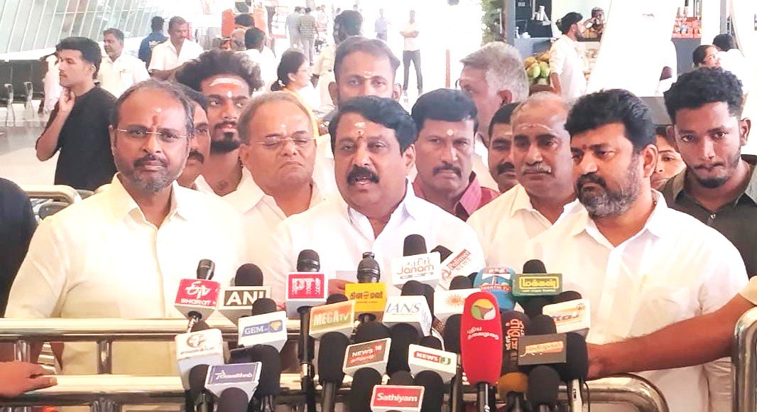“154 நாட்களில் 200-க்கும் மேற்பட்ட கொலைகள்!” – தவெக ஆட்சி மீது நயினார் நாகேந்திரன் அதிரடிப் புகார்!